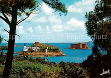 Carantec 29 Finistere Le chateau du Taureau et l’Ile Louet