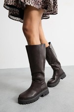 Faith Chocolate Kniehohe