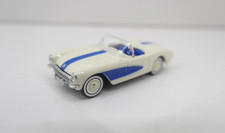 Wiking 1:87 - Chevrolet Corvette C1 (1956) - perlweiß / blau - 0819 05
