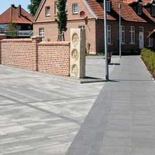 Pflastersteine Platten aus Beton Viaston Linear Klostermann Betonpflaster