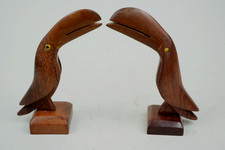 PAAR DESIGN SKULPTUREN AUS TEAKHOLZ MIT GLASAUGEN - TUKAN VOGEL - 1950er JAHRE