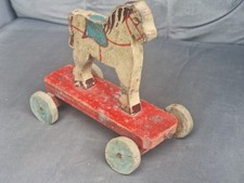 kleines altes Holzpferd antig Kunsthandwerk SEVI Holzpielzeug Grödner Tal