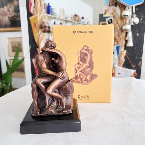 Bronzefigur der kuss - der,