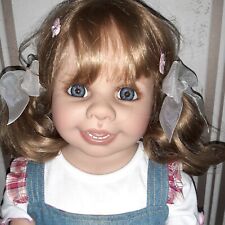 Künstlerpuppe von Monika Peter Leicht. Vollvinyl. inkl. Zertifikat