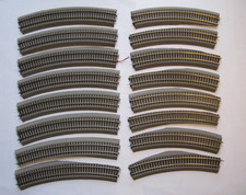 je 8 mal Roco Line Gleise