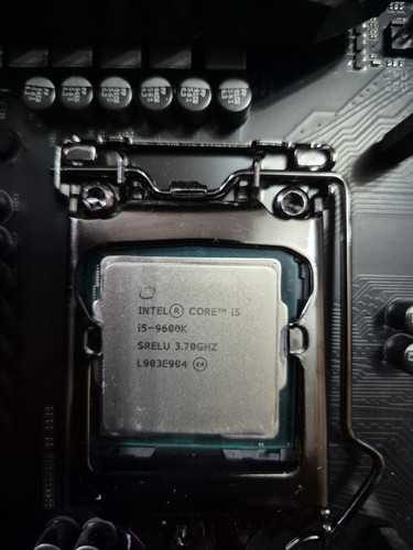 Intel core 9600k 3 - core, 3,70