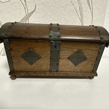 alte Truhe Modelltruhe