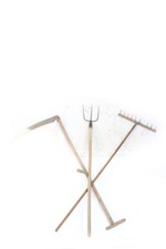 Deko Set alte Geräte Werkzeug Bauer Heugabel Mistgabel Rechen Sichel Sense