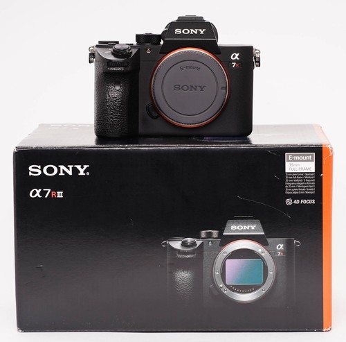 Sony a7riii 000 - sony,