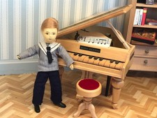 Erna Meyer Biegepuppe 11 cm, blonder Junge  im Matrosenanzug. Puppenstube M 1:10