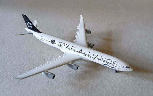 Herpa wings 500 lufthansa - wings,