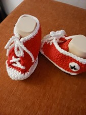 Babyschuhe Babysocken gehäkelt/gestrickt Chucks  Handarbeit rot/weiß Neu