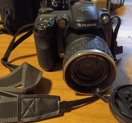 Fujifilm finepix s5600 - fujifilm,
