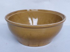 alte große braune Schüssel