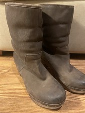 UGG Lynnea #3207 Brown Leather