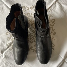 THINK* Stiefeletten * schwarz*