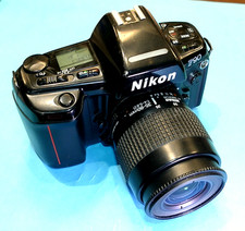 Nikon F90 mit AF 35-80mm