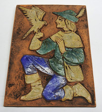 Vintage Karlsruher Majolika, Wandrelief Falkner Falknerei Vogel, Nr. 7876