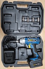Akku DrehSchlagschrauber im Koffer +2x Akku +Ladegerät +Nüsse + extra Schonnuss
