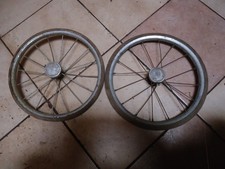 2x Altes Rad für Puppenwagen