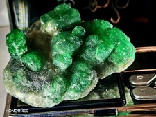 Smaragd 242 ct – Intensive