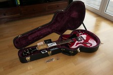 ES-335 Dot -  Epiphone Inspired by Gibson + S.C.C Canadian Case