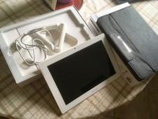 Medion Tablet-PC Lifetab S10346 mit Schutztasche und OVP