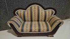Antikes Puppensofa aus Holz