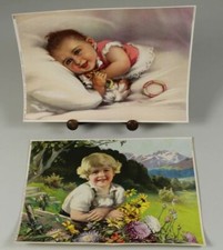 2x Kinderbild - kitschiger Farbdruck - Baby im Bett + Mädchen mit Blumenkorb 329