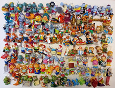 Ü Ei Figuren Konvolut Sammlung aus Serien von 1997 bis 2002