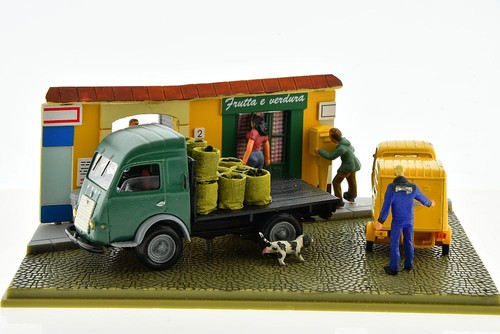 Renault diorama vespa la - vespa,
