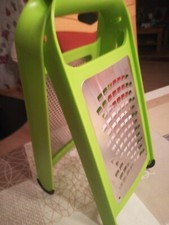 Gemüsereibe grün, fein und grob, Neu!!! 