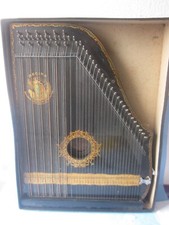 42621 antike Zither Regina 3