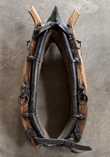 Antikes Pferdekummet aus Holz