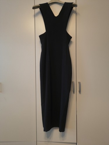 Eng anliegendes kleid - anliegendes,