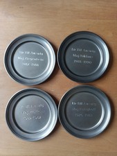 4 Untersetzer Zinn 95% Gravur Ltr Btl Auswtg Pokale Baumann handgegossen Pewter