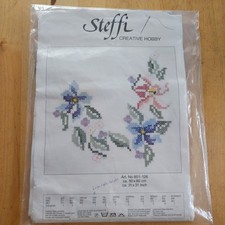 Stickpackung Kreuzstich Tisch Decke 80 x 80 cm Tischdecke Mitteldecke Blumen