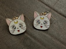 Anime Ohrringe Ohrhänger Sailor Moon Katze Artemis weiß Venus