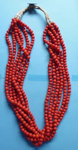 Schönes breites collier - schönes,