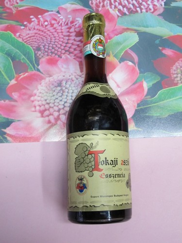 Wein tokaji azzu esszensia - tokaji,