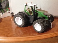 Siku Modell 3287 Fendt 1050