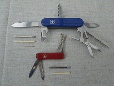 Victorinox Huntsman in blau + Classic in rot
