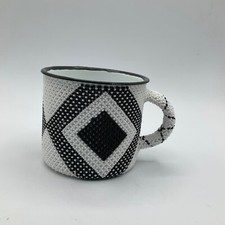 Blechtasse mit Perlen rundum - aus Südafrika  - Dekoration