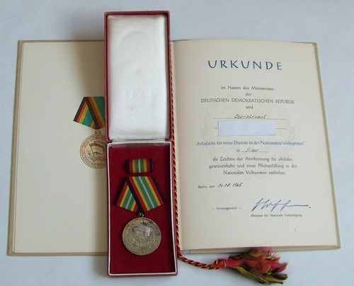 Nva medaille für treue - nva,