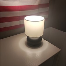 Ikea Nachttisch Lampe schwarz