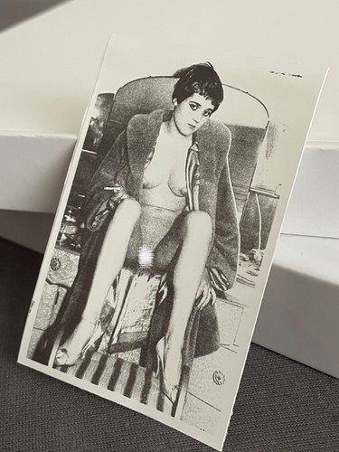 Frauenakt schwarzweiß foto - schwarzweiß-foto, /