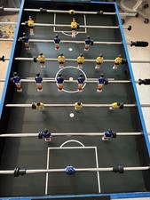 Multispieltisch 4-in-1 mit Tischfußball, Tischhockey, Tischtennis, Billard