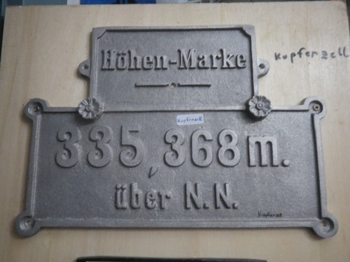 Schild höhenmarke hoehenmarke - höhenmarke,