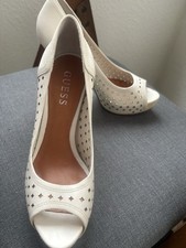 GUESS Pumps beige mit
