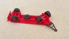 Lot 828 ein Anhänger Fahrgestell rot zweiachsig von Wiking in 1:87 aus Sammlung